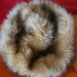 Vintage faux fur hat, large